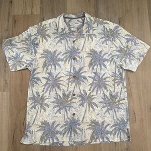 Tommy Bahama Islandzone Button Down Silky Short Sleeve Men’s Shirt